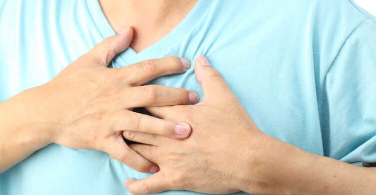 Osteochondroza klatki piersiowej często objawia się bólem w okolicy serca